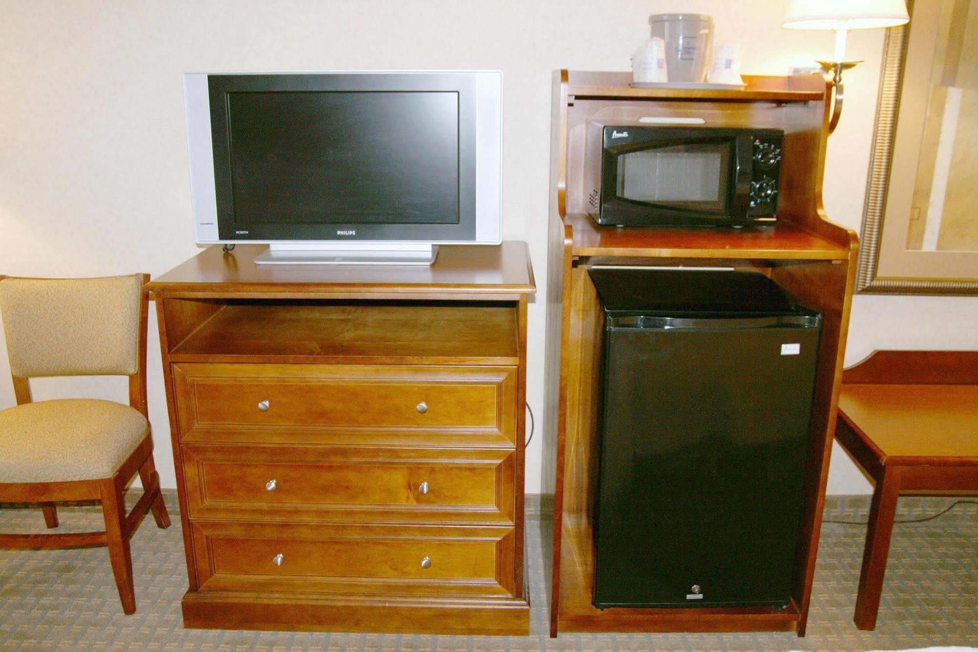 ハンプトン イン グリーンフィールド 部屋 写真